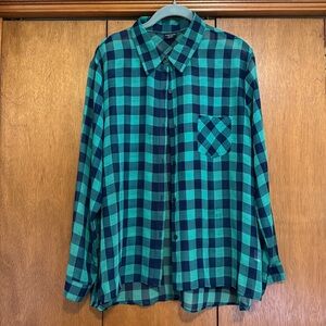 ⭐️Sheer light weight blouse.  Size XXL